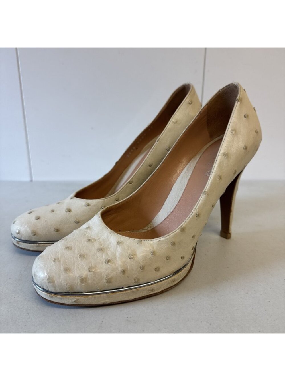 Sergio Rossi Cream Ostrich Leather Platform Pumps SZ 39